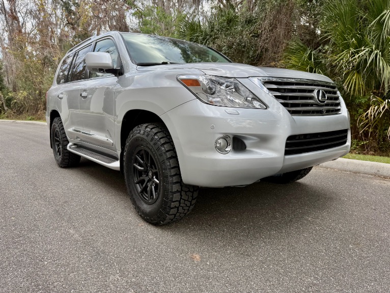 Used-2009-Lexus-LX-570-Lifted-Beautiful-1736569382 (1)