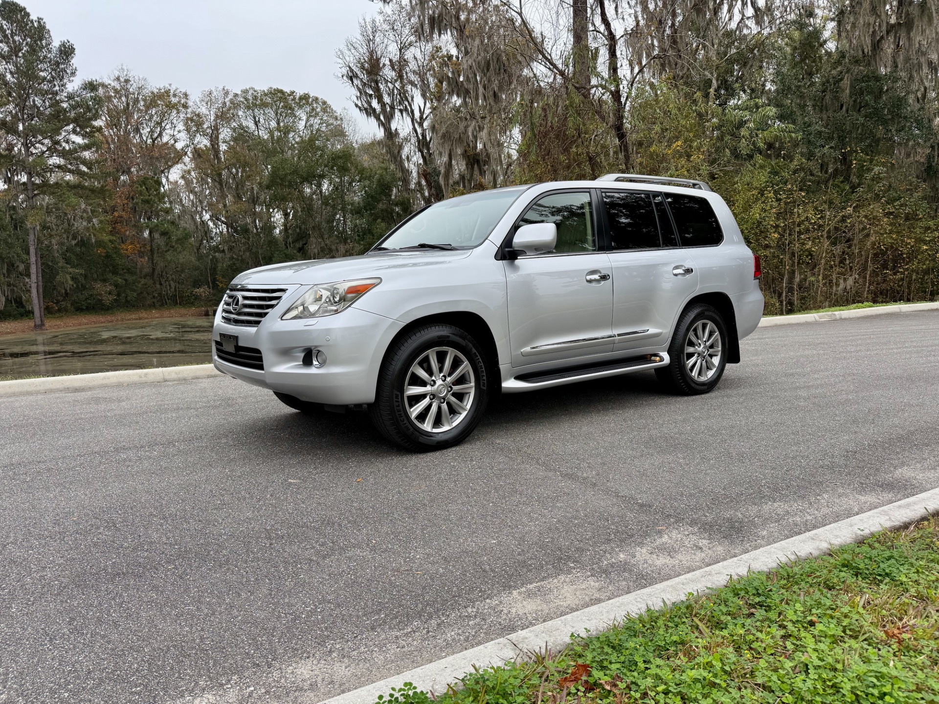 Used-2010-Lexus-LX-570-MERCURY-SILVER-BEAUTIFUL!-1735326711