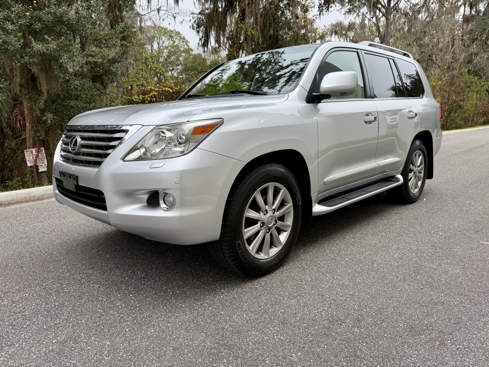 Used-2010-Lexus-LX-570-MERCURY-SILVER-BEAUTIFUL!-1735326716