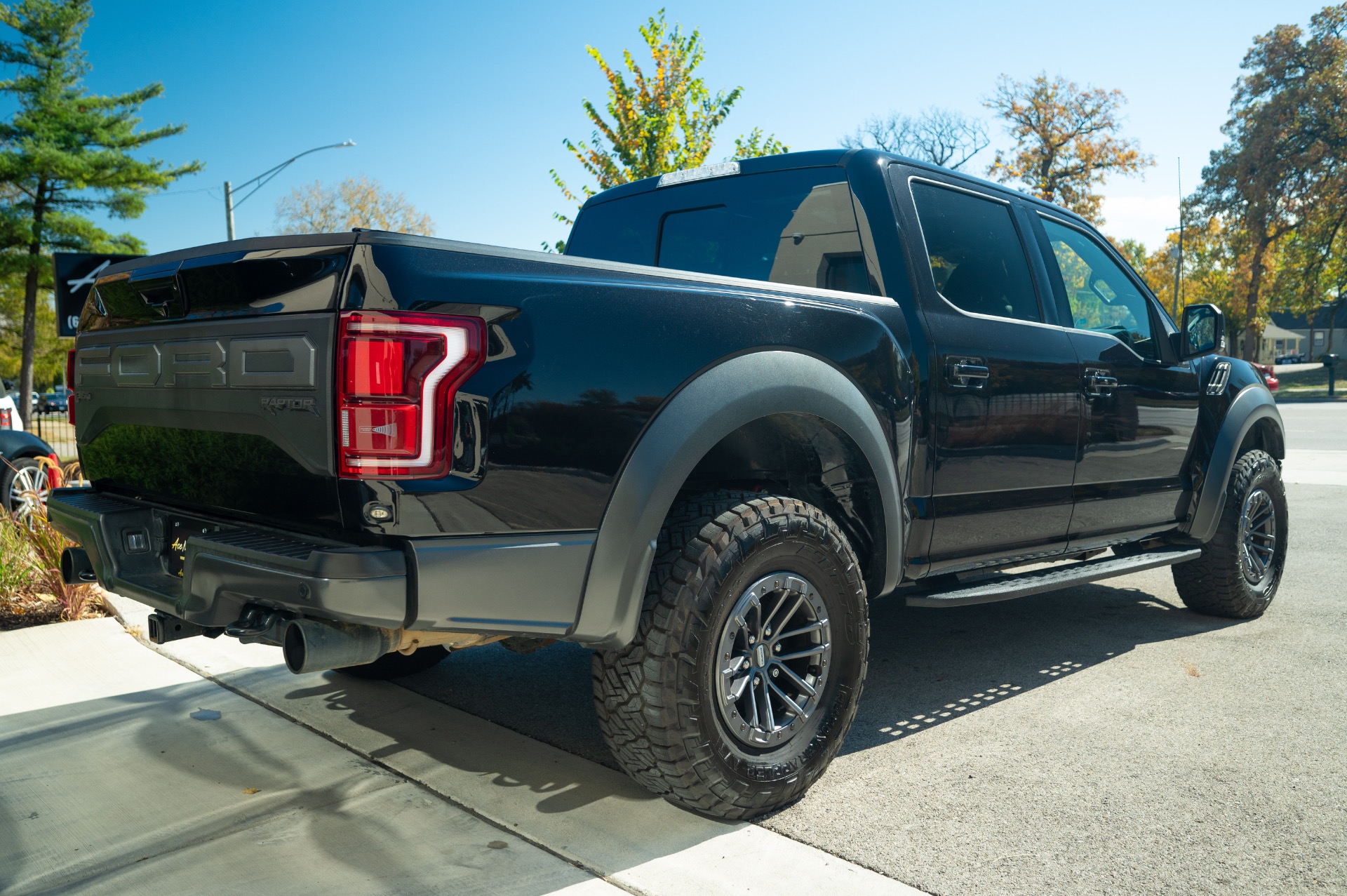 Used-2019-Ford-F-150-Raptor-1729801450