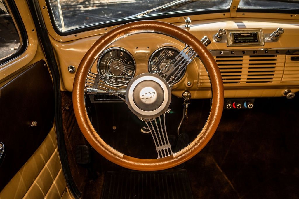 1949-chevrolet-suburban-for-sale-laguna-beach-ca-05