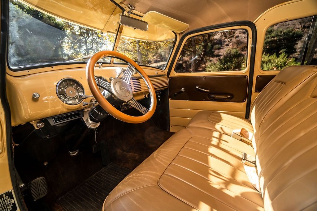 1949-chevrolet-suburban-for-sale-laguna-beach-ca-19