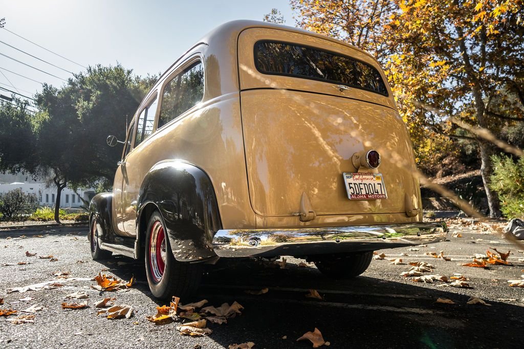 1949-chevrolet-suburban-for-sale-laguna-beach-ca-22