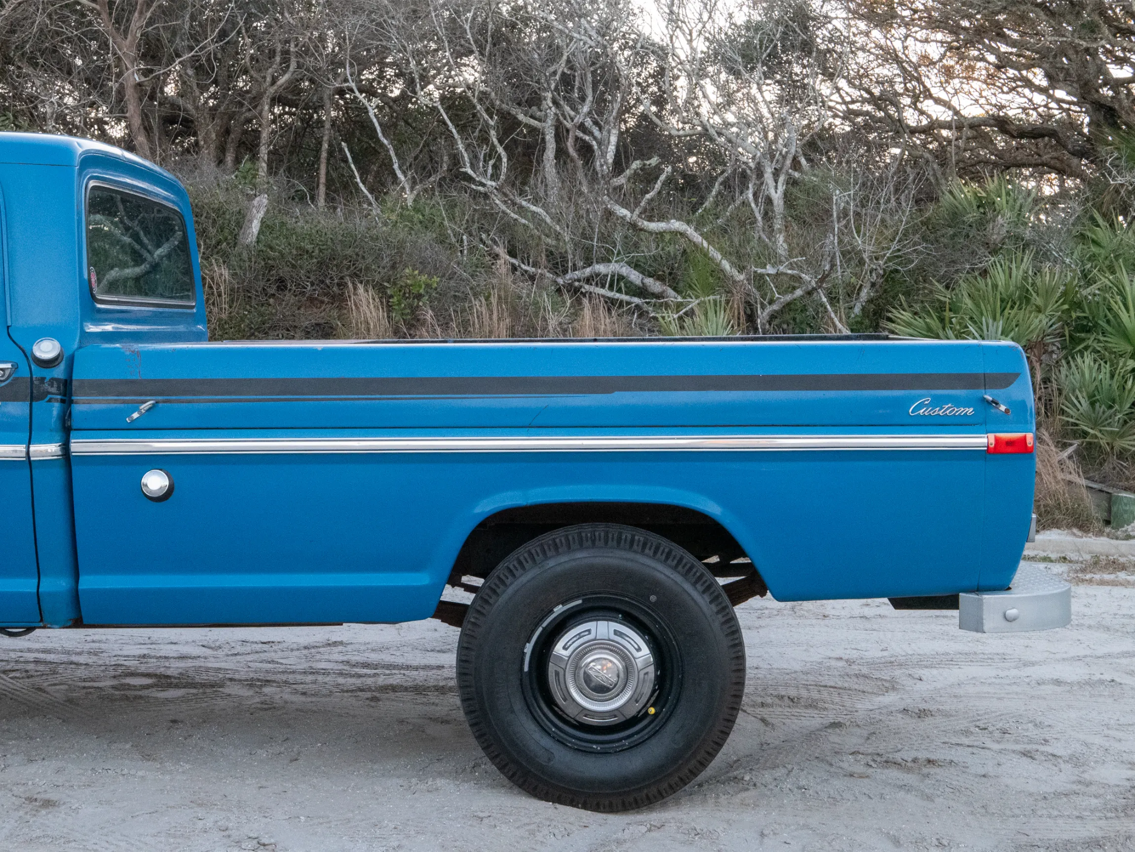 1972-Ford-F-250-for-sale-brown-co-motorcars-18