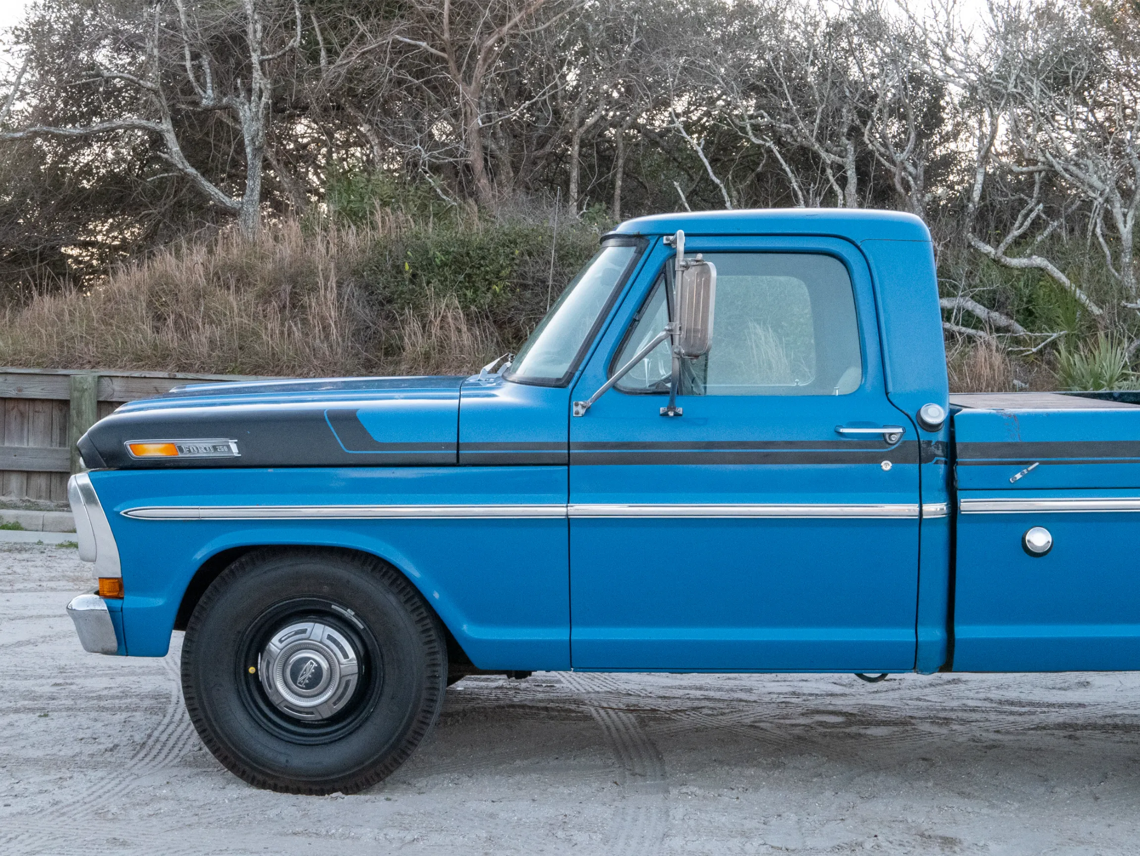 1972-Ford-F-250-for-sale-brown-co-motorcars-19