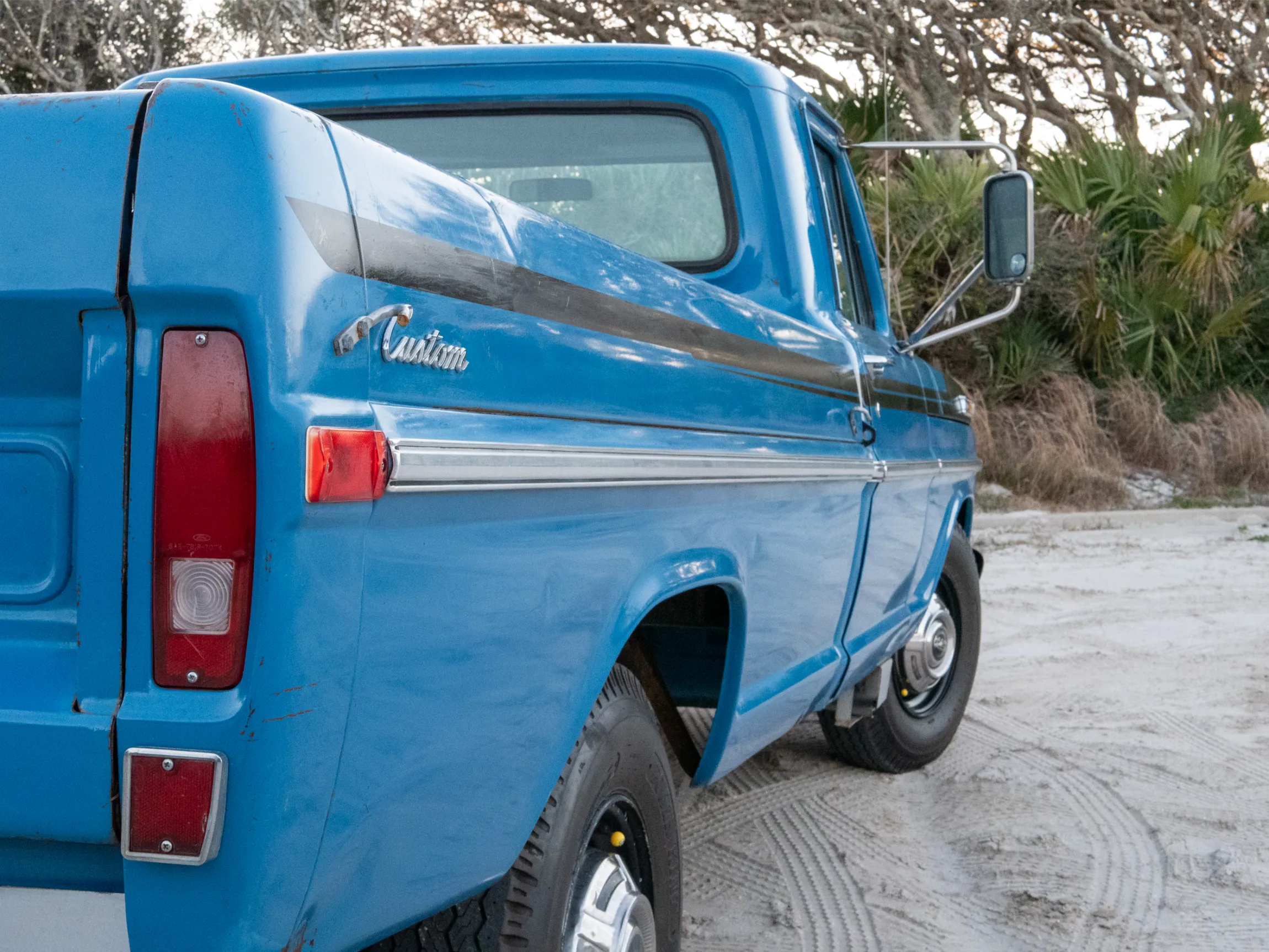 1972-Ford-F-250-for-sale-brown-co-motorcars-36