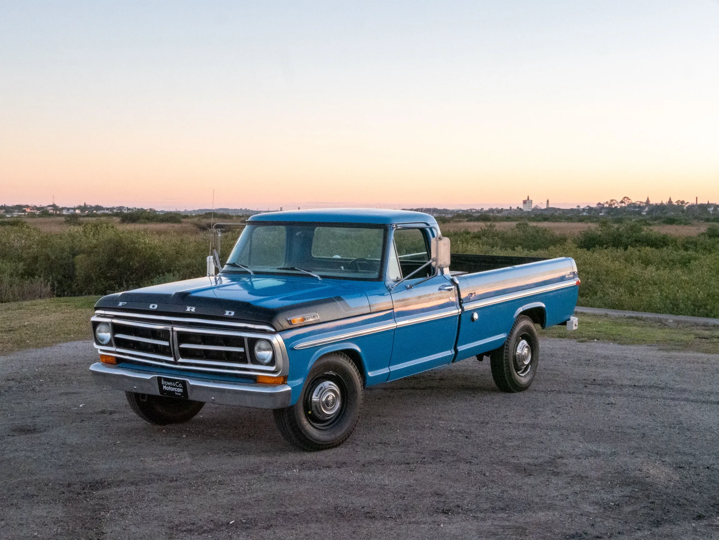 1972-Ford-F-250-for-sale-brown-co-motorcars-44