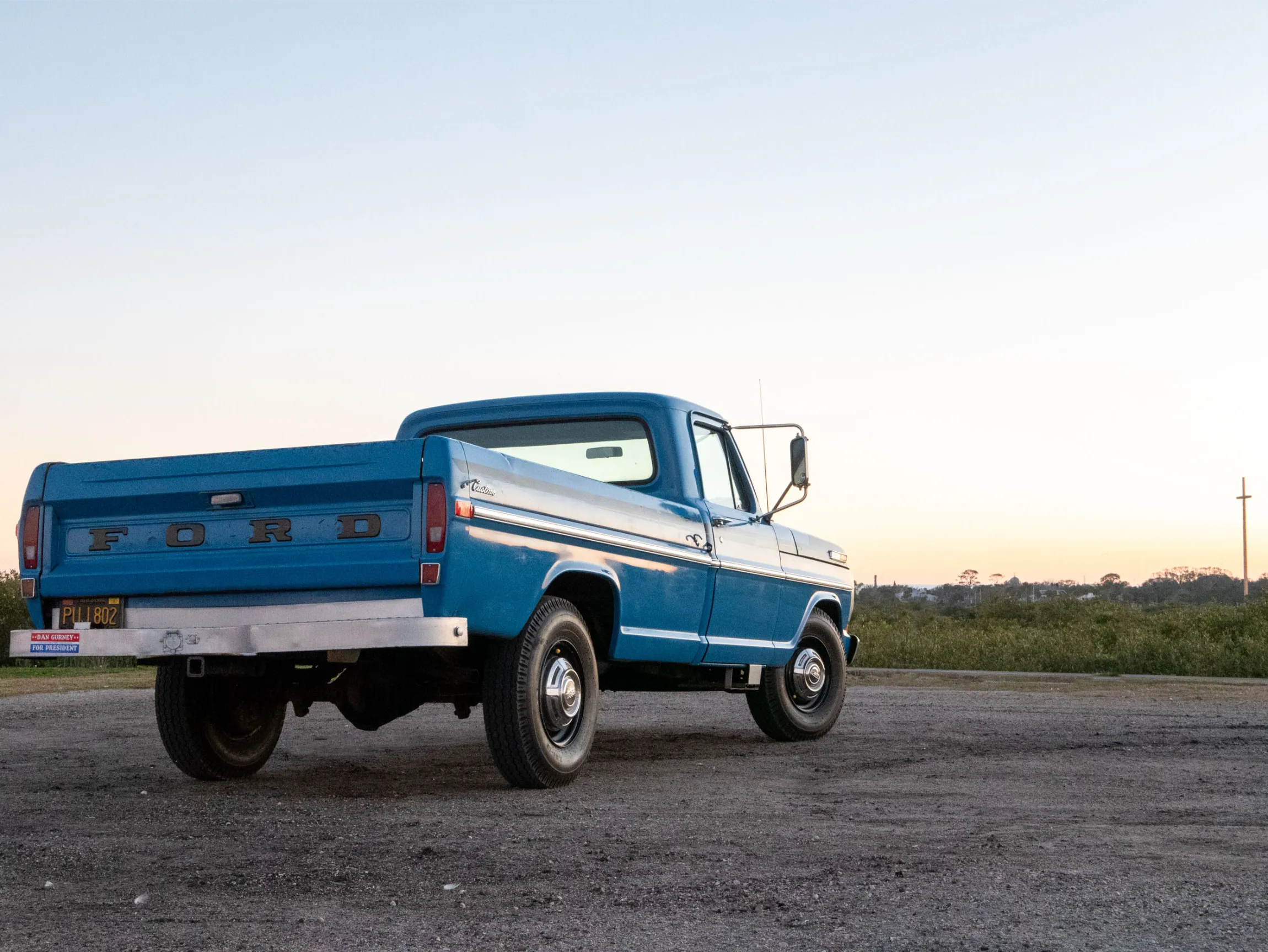 1972-Ford-F-250-for-sale-brown-co-motorcars-46