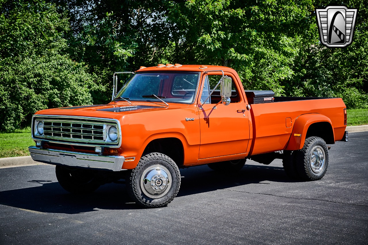 1973-dodge-power-wagon-for-sale-01