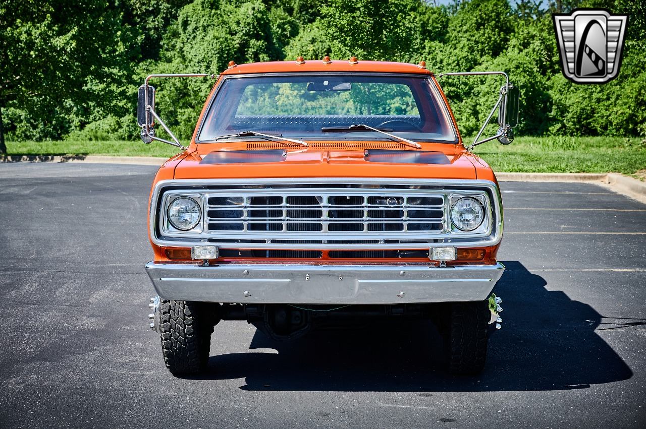 1973-dodge-power-wagon-for-sale-10