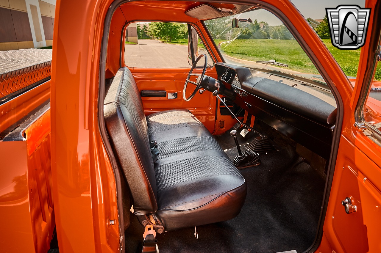 1973-dodge-power-wagon-for-sale-38