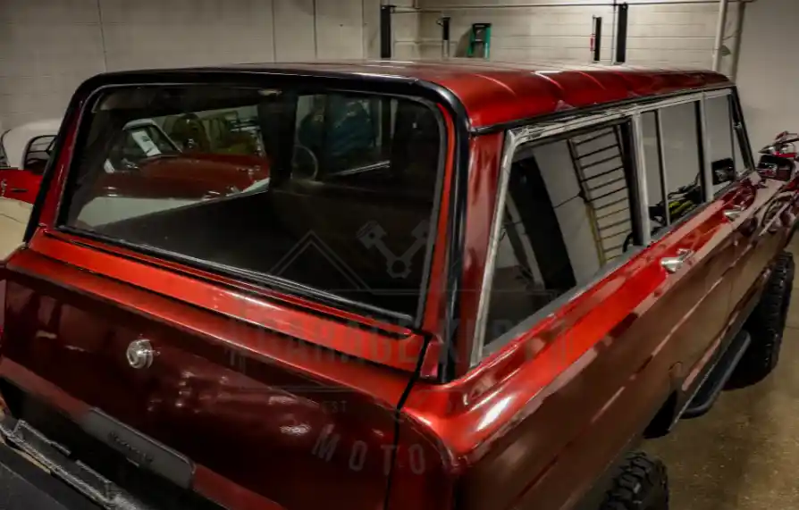 1985-jeep-grand-wagoneer-for-sale-25