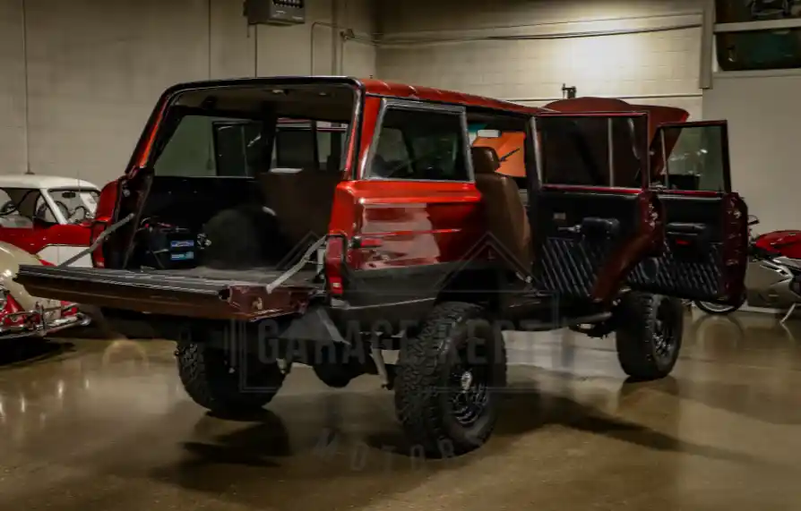 1985-jeep-grand-wagoneer-for-sale-26