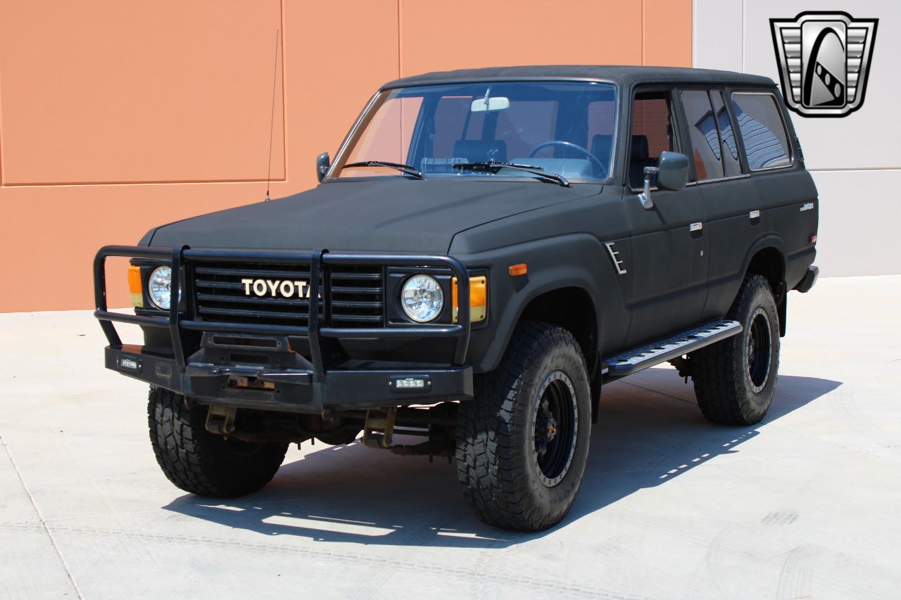 1985-toyota-land-cruiser-restored-for-sale-scottsdale-arizona-04