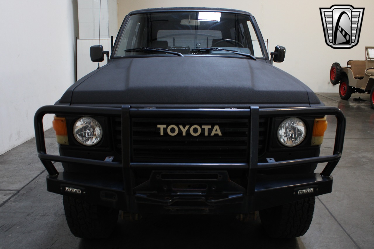 1985-toyota-land-cruiser-restored-for-sale-scottsdale-arizona-12