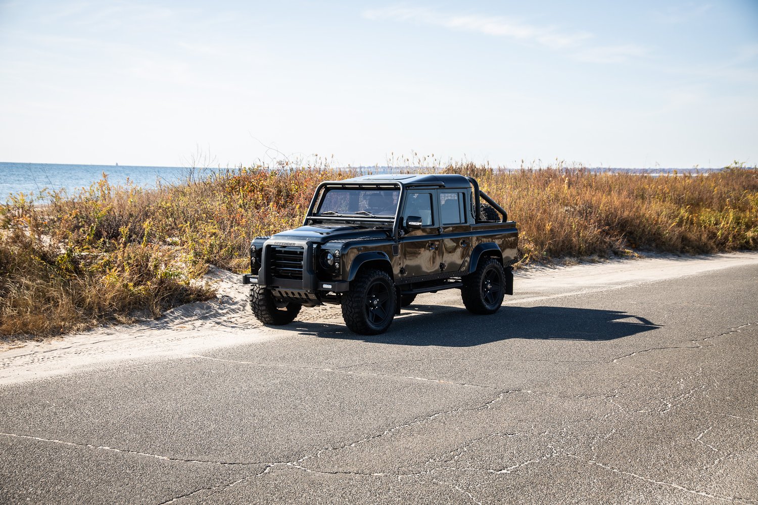 1987-land-rover-defender-110-pickup-by-tophat-for-sale-01