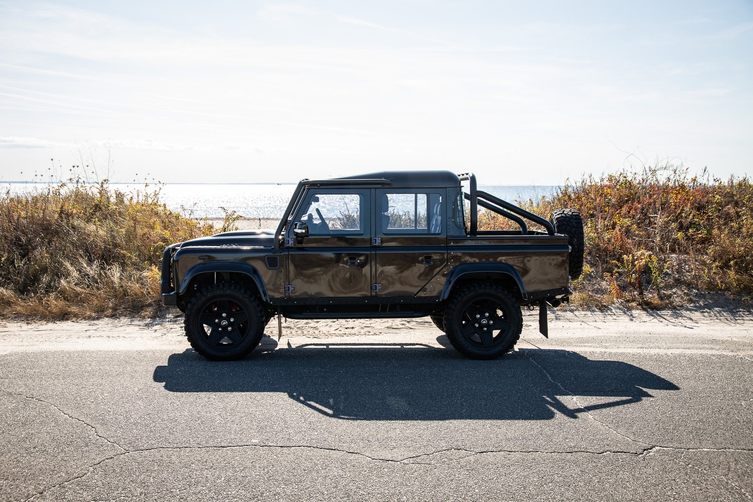 1987-land-rover-defender-110-pickup-by-tophat-for-sale-02