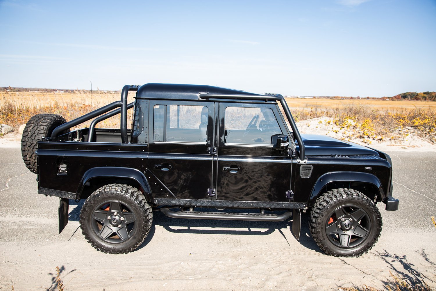 1987-land-rover-defender-110-pickup-by-tophat-for-sale-06