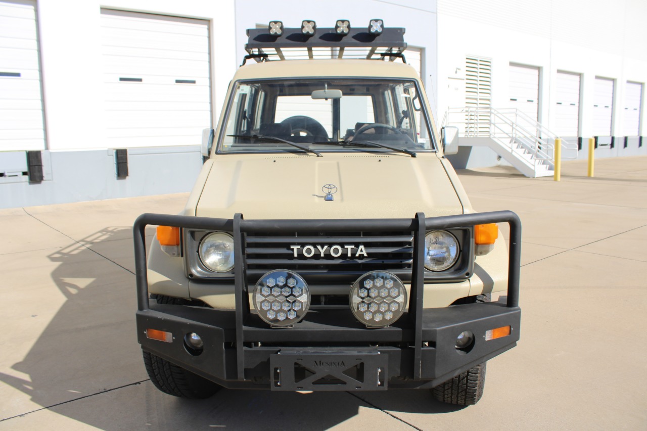 1990-toyota-land-cruiser-troopy-for-sale-13