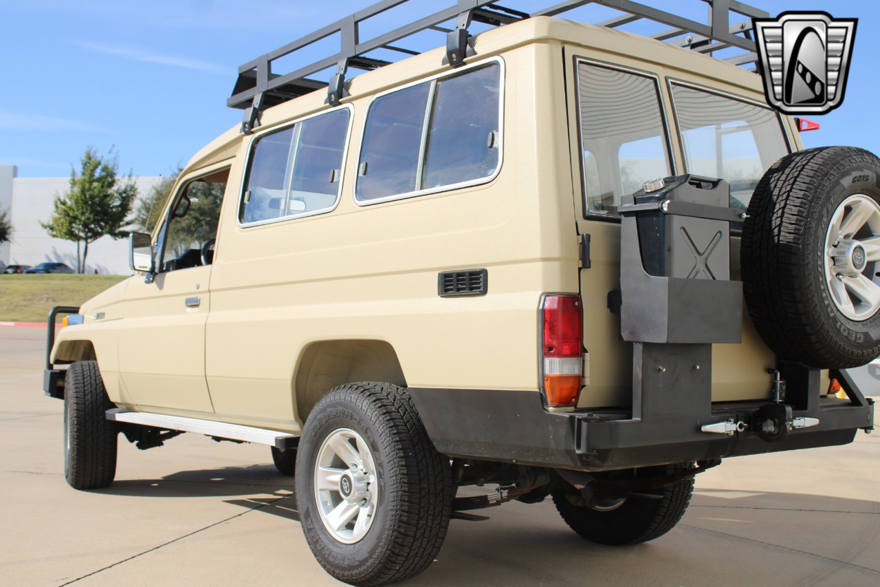 1990-toyota-land-cruiser-troopy-for-sale-23