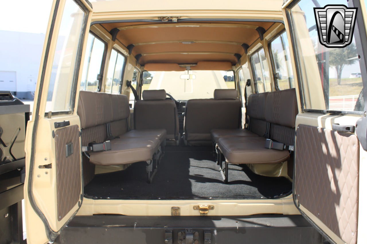 1990-toyota-land-cruiser-troopy-for-sale-35