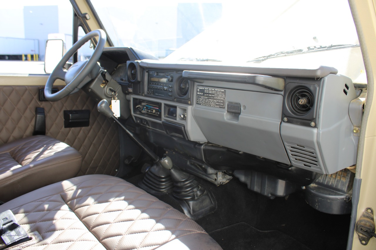 1990-toyota-land-cruiser-troopy-for-sale-37