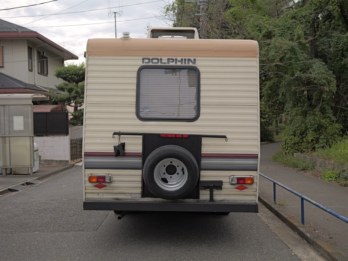 1991-toyota-hilux-dolphin-camper-for-sale-06