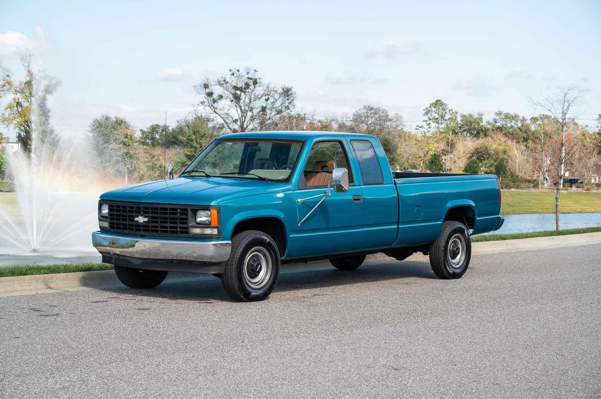 1993-chevrolet-c2500-for-sale-01