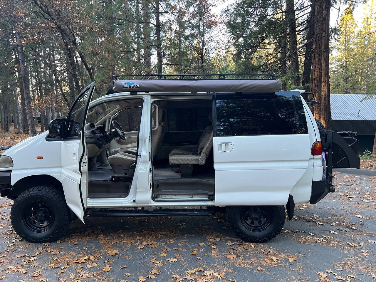 1994-mitsubishi-delica-for-sale-gold-country-44