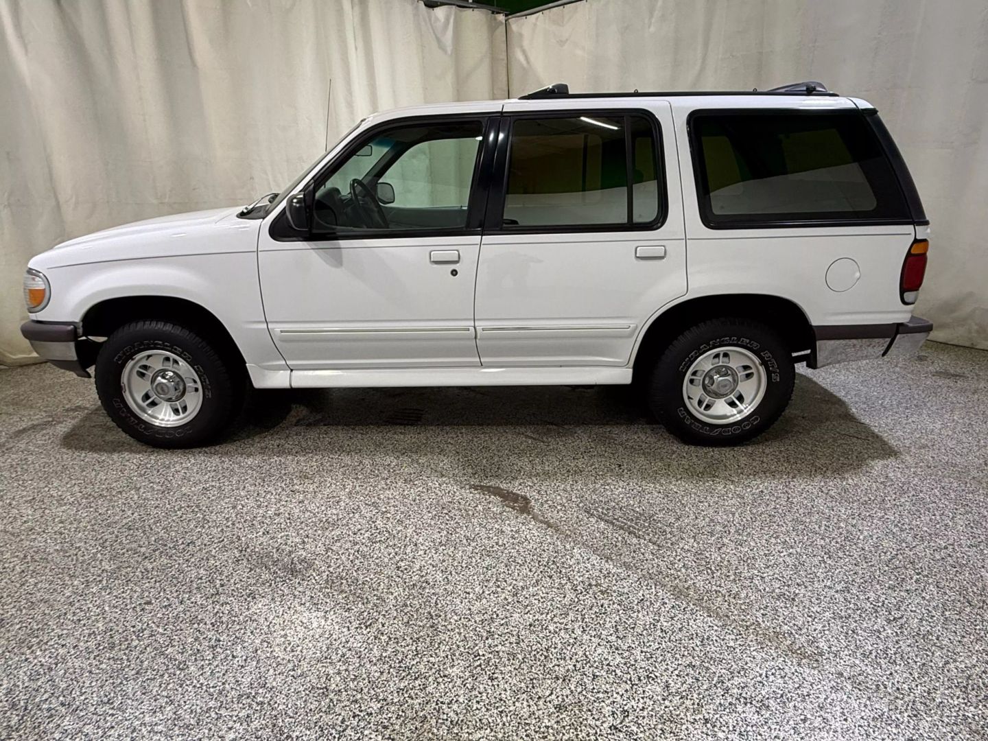 1997-ford-explorer-4x4-for-sale-04