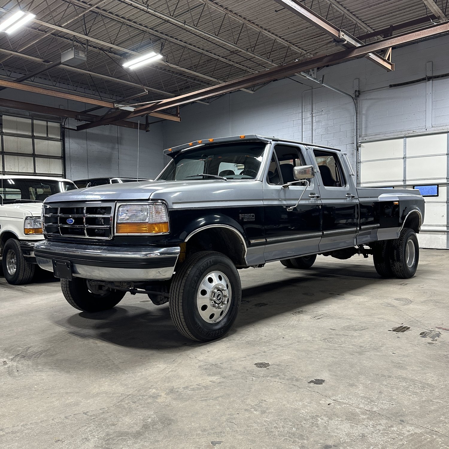 1997-ford-f350-xlt-for-sale-01