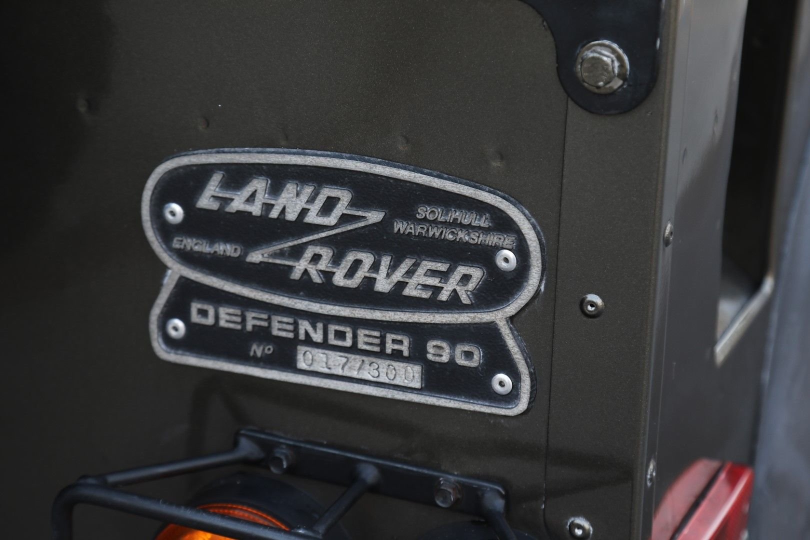 1997-land-rover-defender-90-for-sale-06