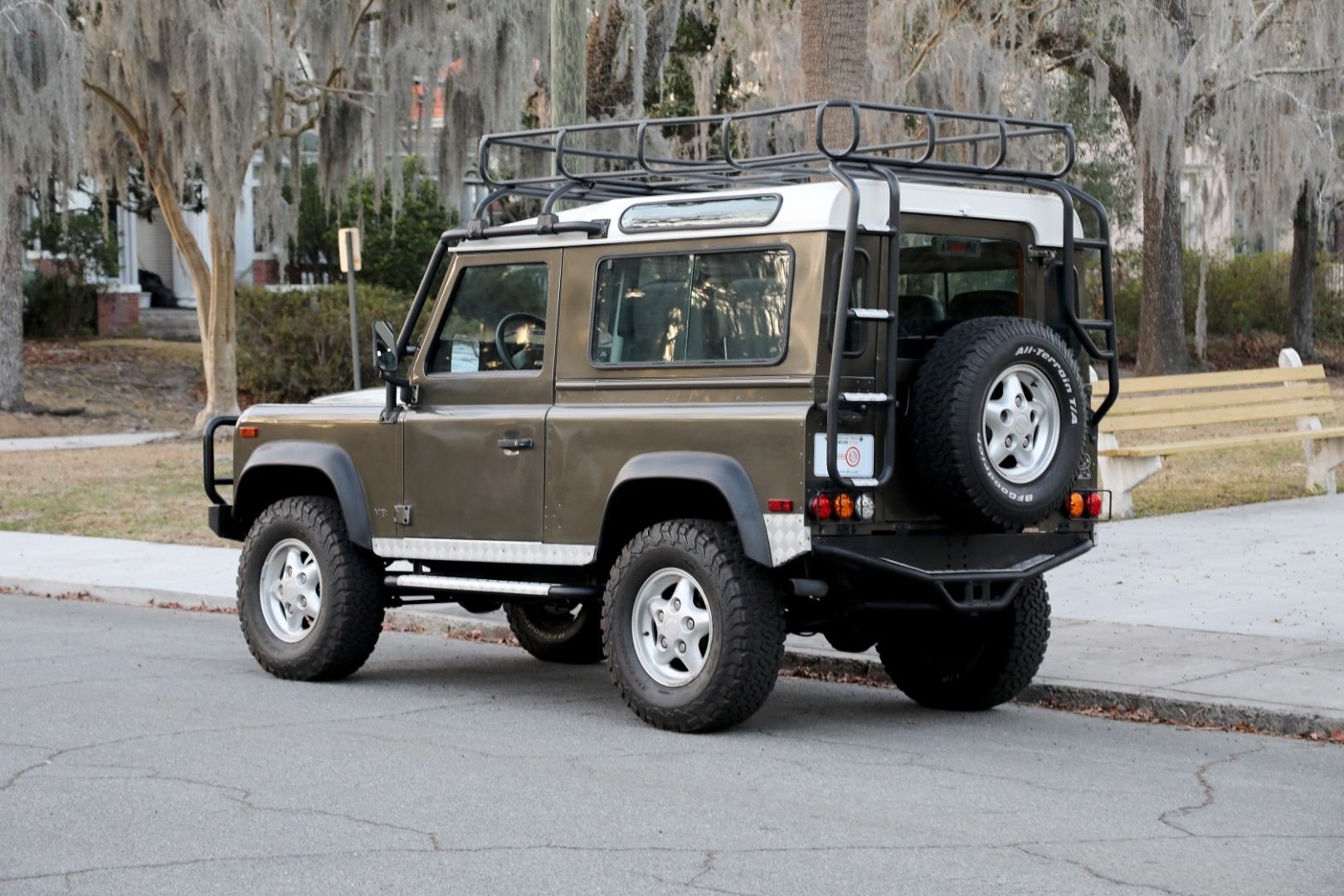 1997-land-rover-defender-90-for-sale-09