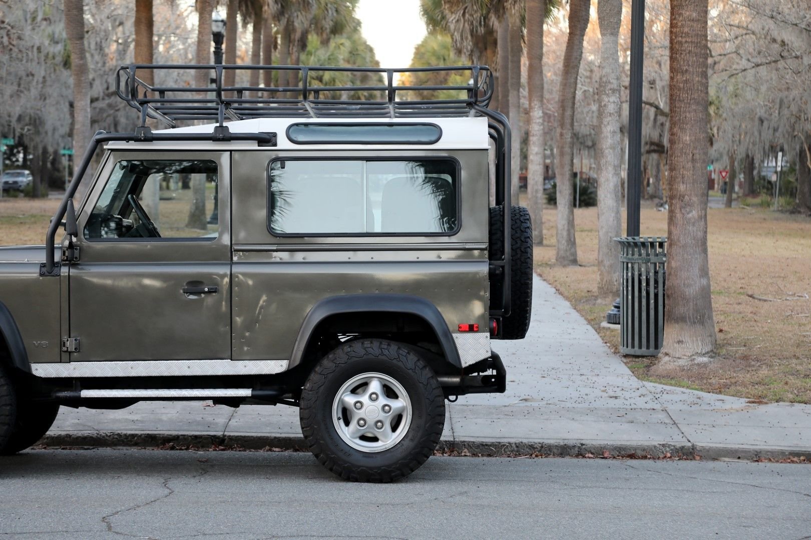 1997-land-rover-defender-90-for-sale-16