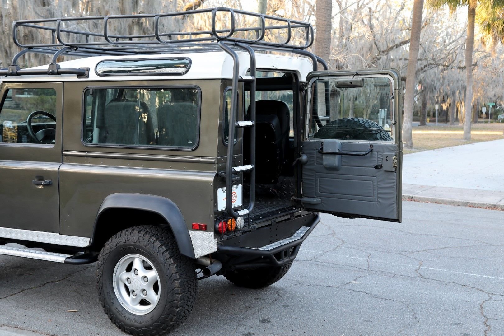 1997-land-rover-defender-90-for-sale-40