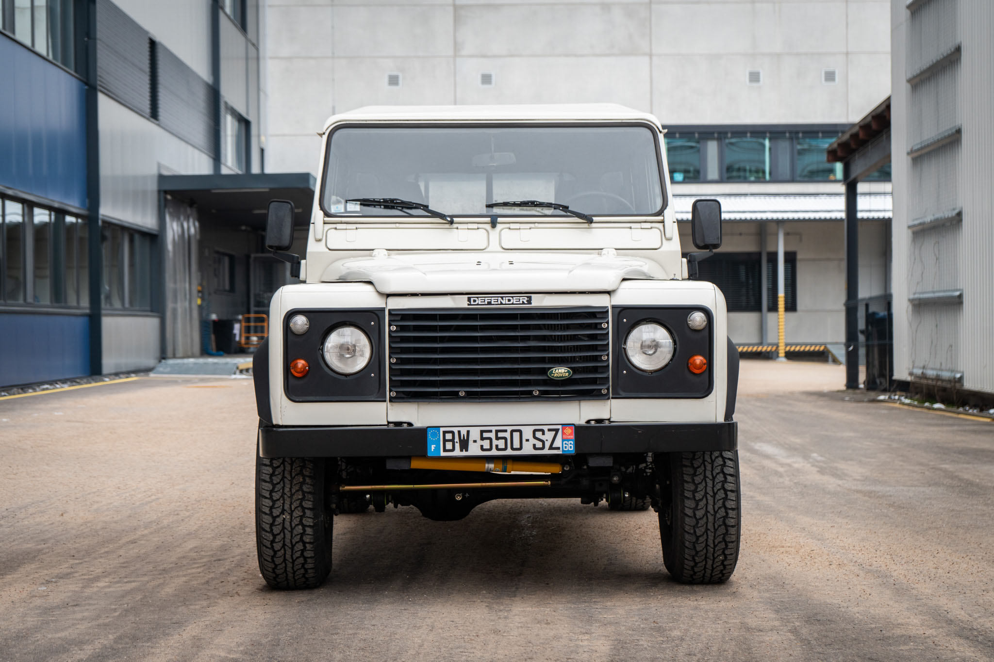 1998-land-rover-defender-130-for-sale-03