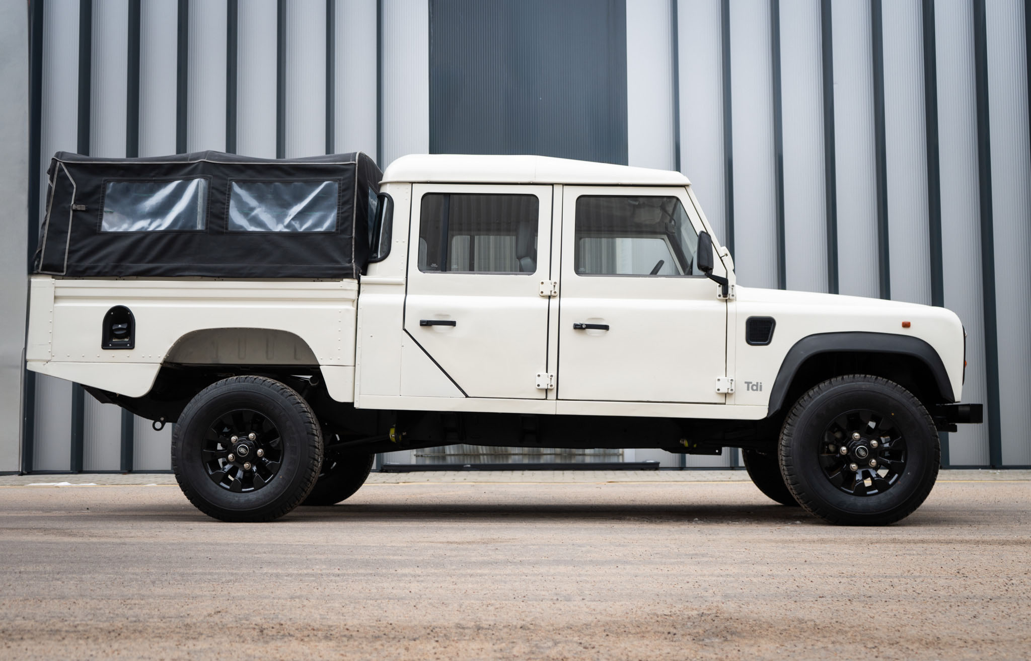 1998-land-rover-defender-130-for-sale-07