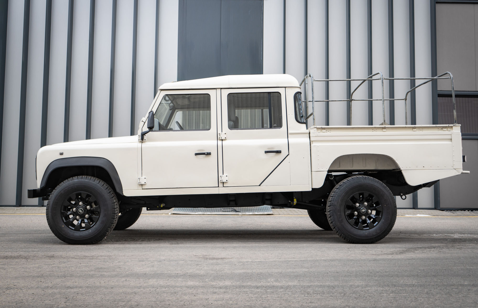 1998-land-rover-defender-130-for-sale-08