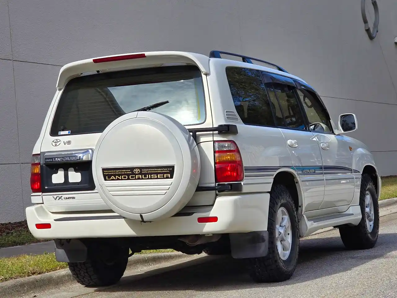 1998-toyota-land-cruiser-100-series-for-sale-in-tampa-03