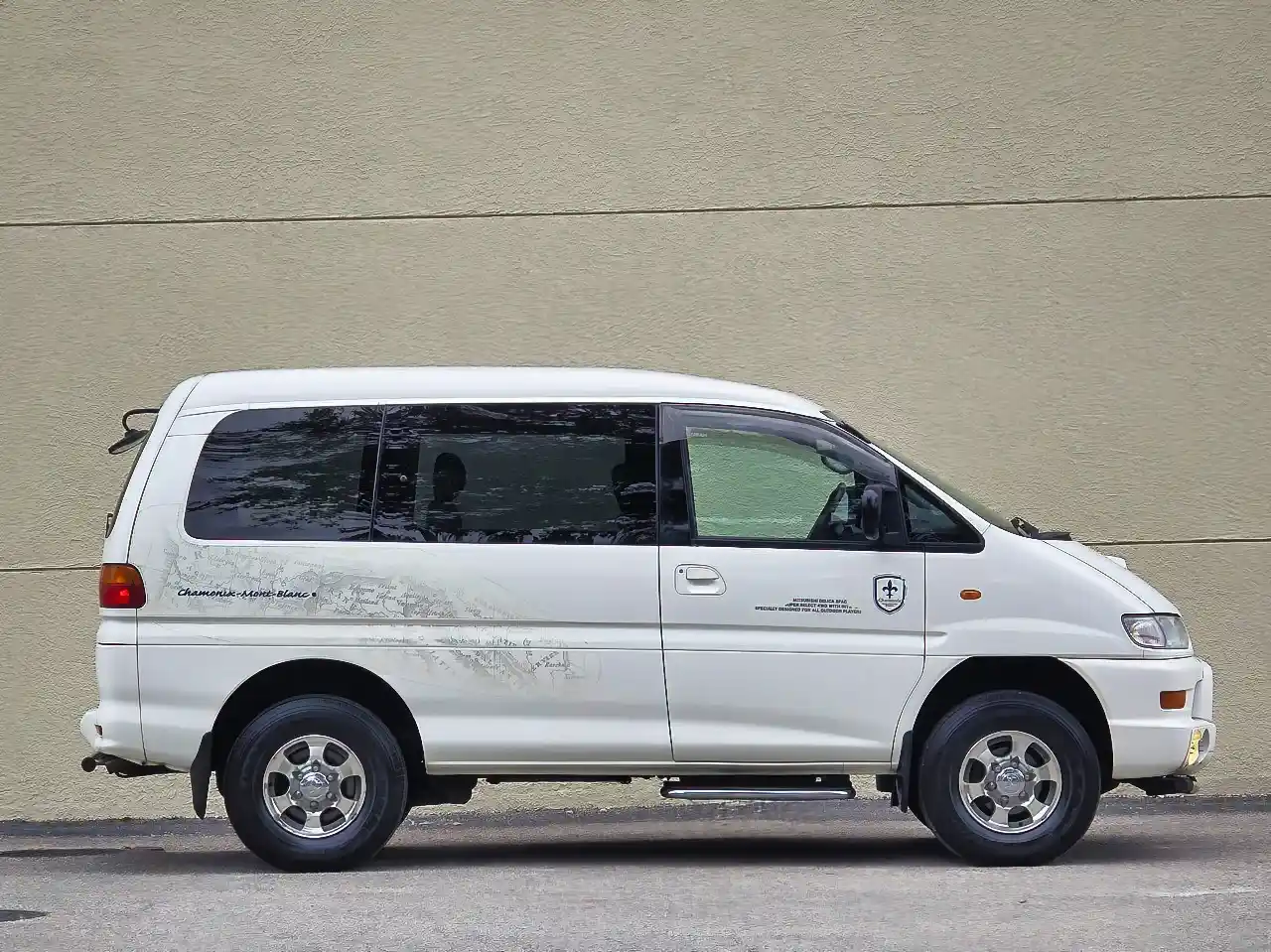 1999-mitsubishi-delica-chamonix-mont-blanc-13