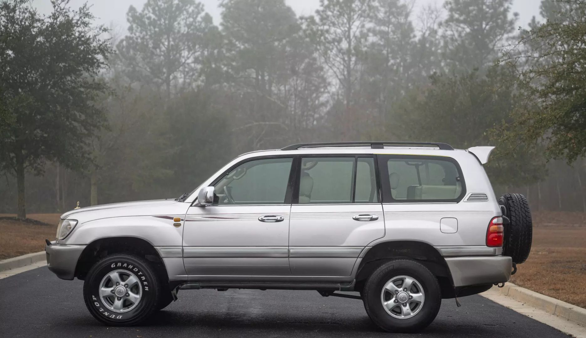 1999-toyota-land-cruiser-100-series-5-speed-manual-for-sale-01