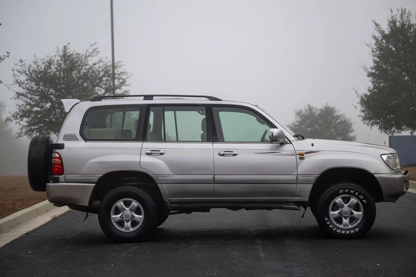 1999-toyota-land-cruiser-100-series-5-speed-manual-for-sale-03