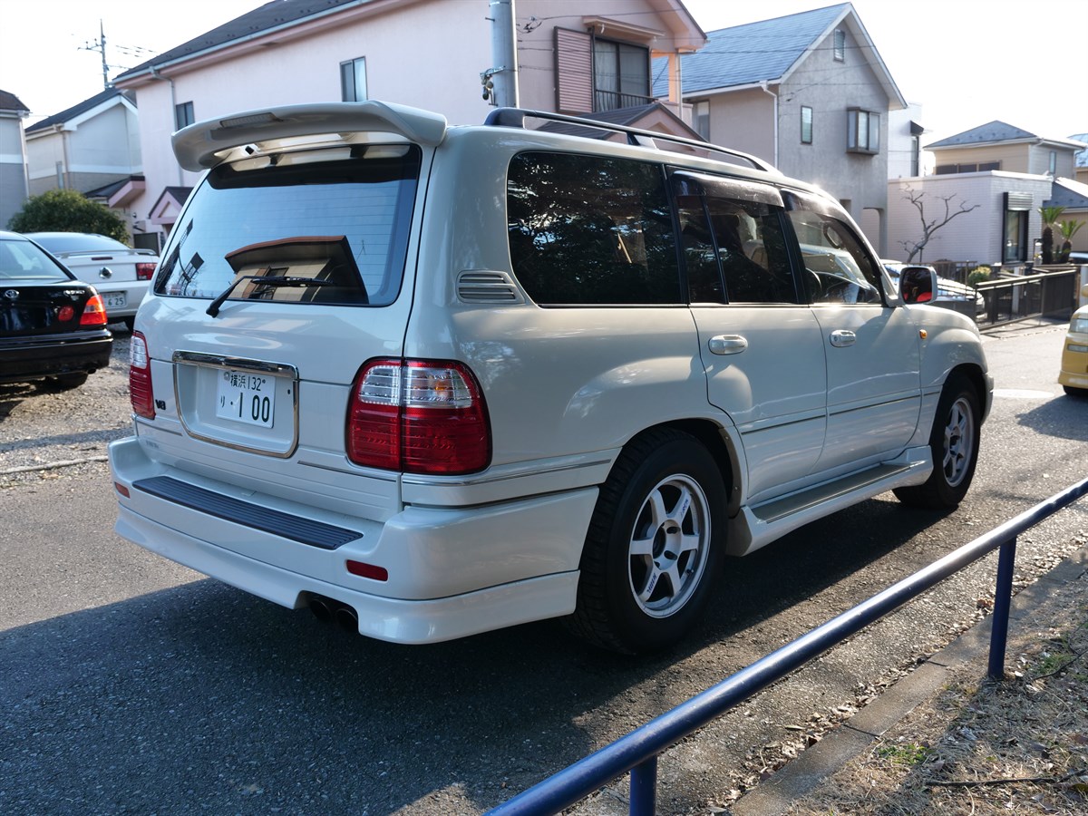 2000-toyota-land-cruiser-cygnus-for-sale-05