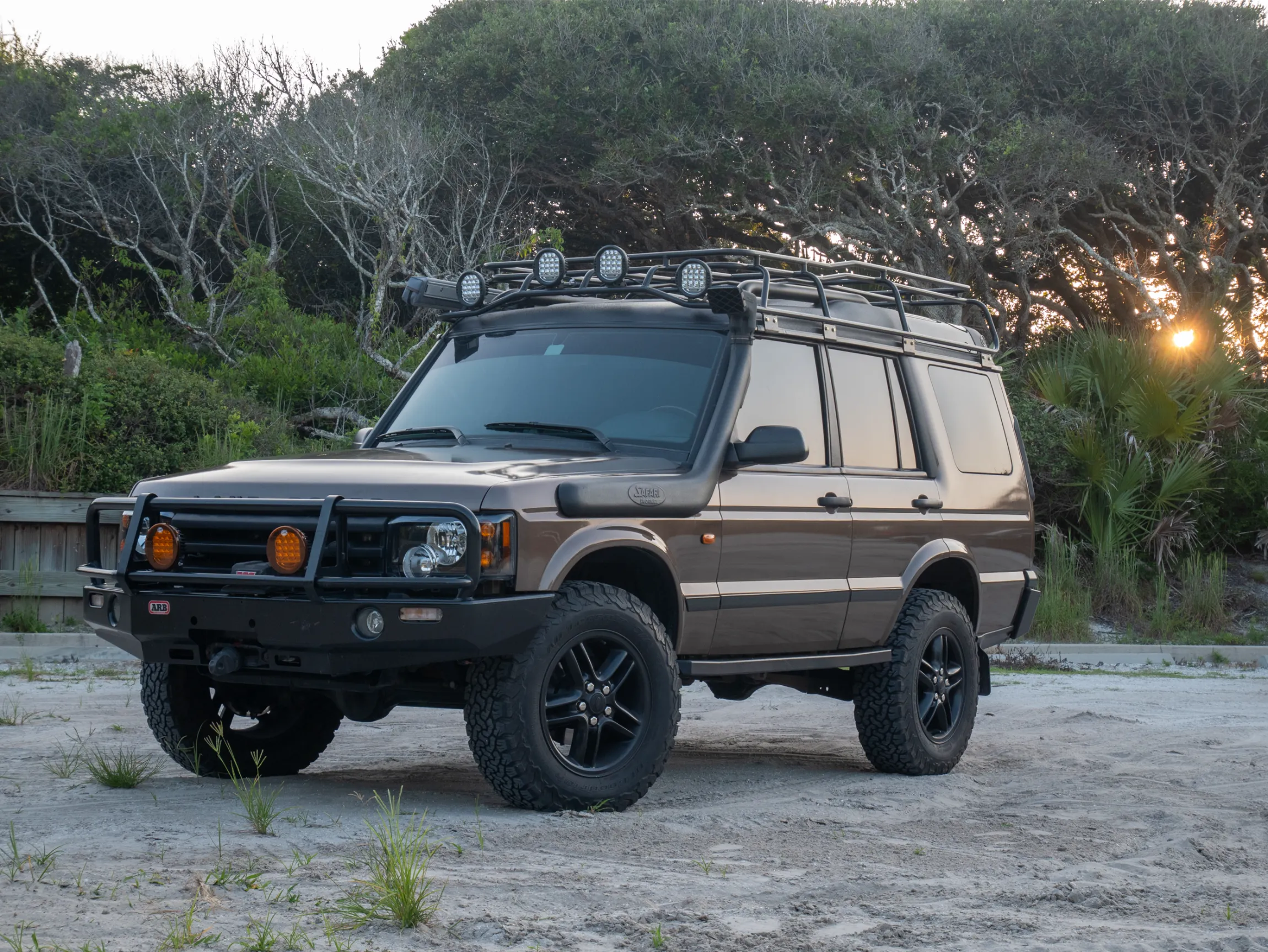 2004-Land-Rover-Discovery-ll-for-sale-brown-and-co-01