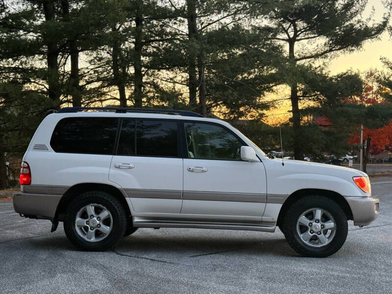 2004-toyota-land-cruiser-base-awd-4dr-suv (2)