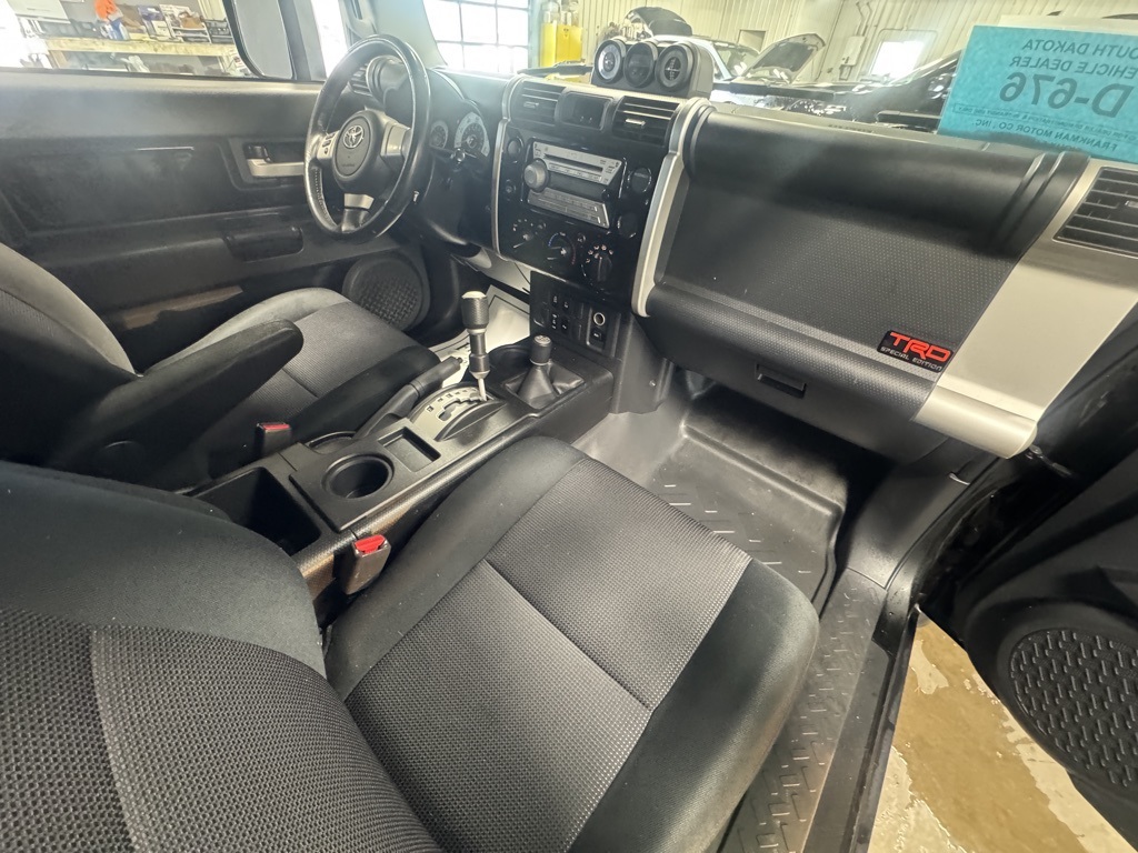 2007-toyota-fj-cruiser-trd-4wd-for-sale-07