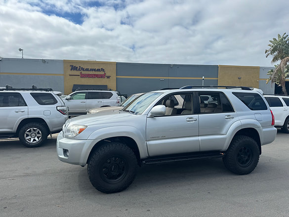 2008-toyota-4runner-limited-v8-for-sale-01