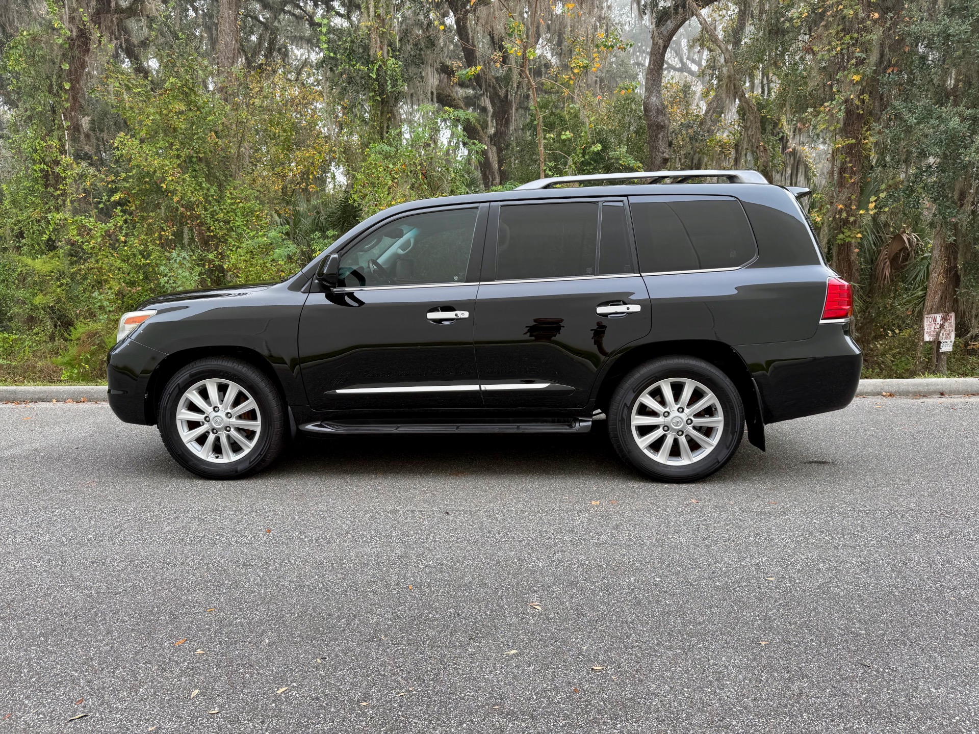 2009-lexus-lx-570-jacksonville-fl-for-sale-03