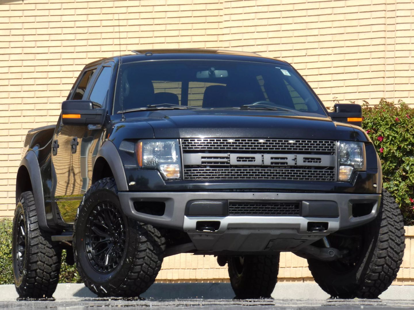 2011-ford-raptor-nash-auto-for-sale-02