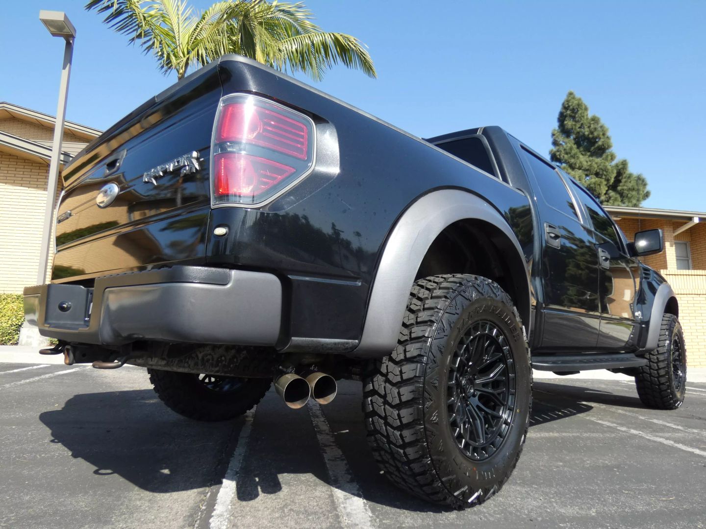 2011-ford-raptor-nash-auto-for-sale-06